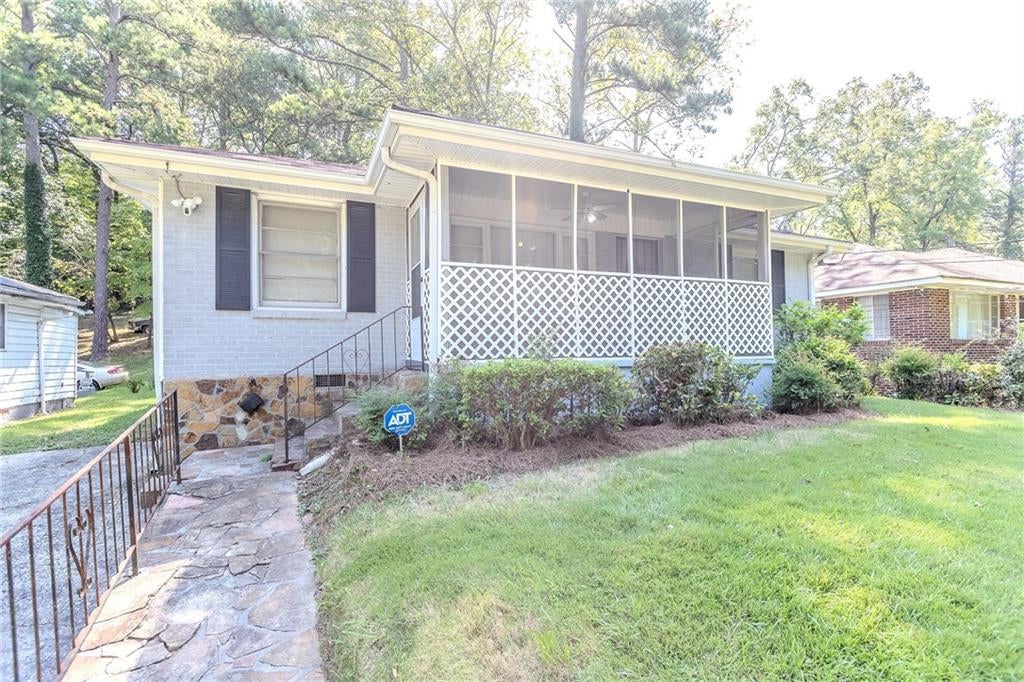 145 Holly Road NW