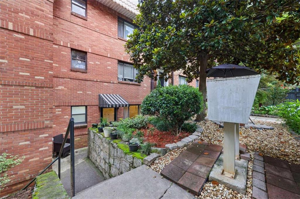 330 3rd Street APT 1