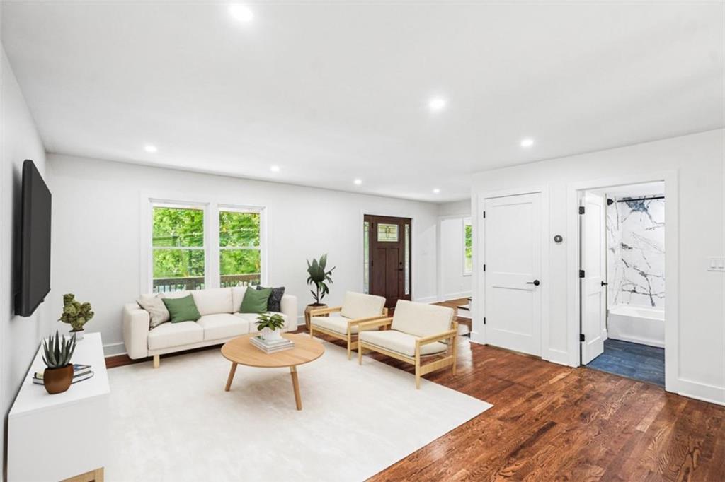 2452 King Arthur Circle