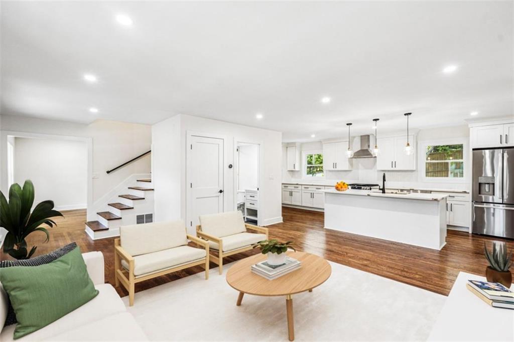 2452 King Arthur Circle