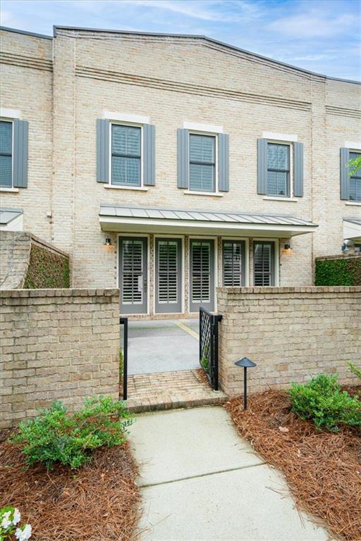 130 Forrest Alley, Roswell, Georgia image 1