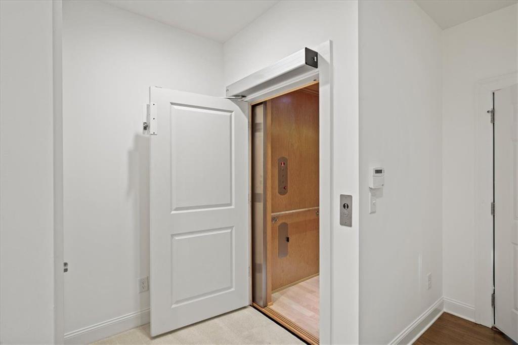 130 Forrest Alley, Roswell, Georgia image 32