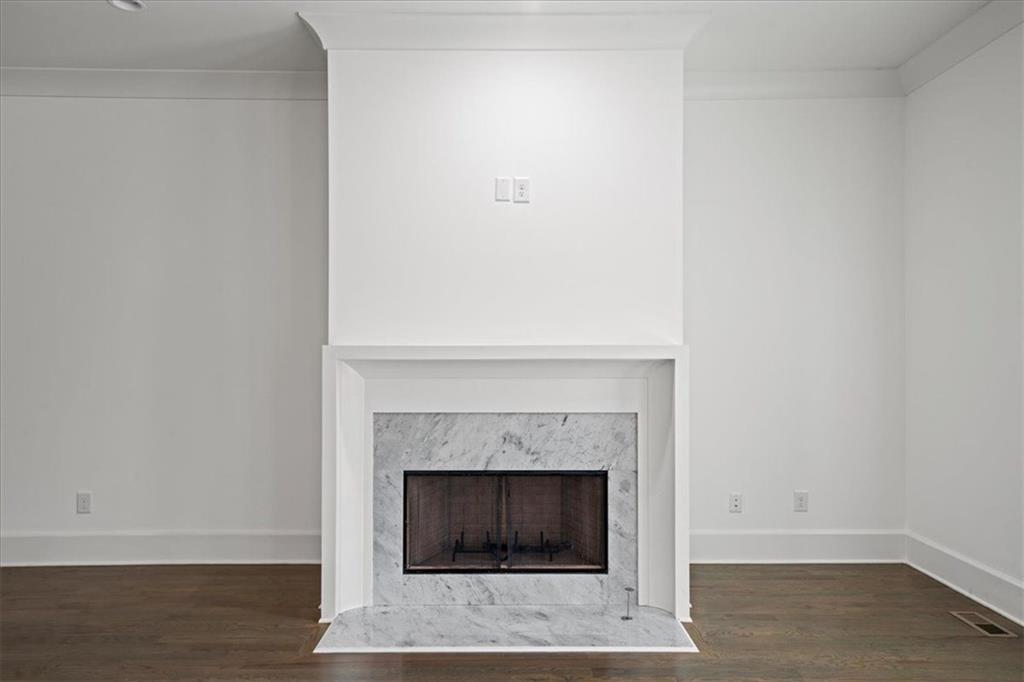 130 Forrest Alley, Roswell, Georgia image 7