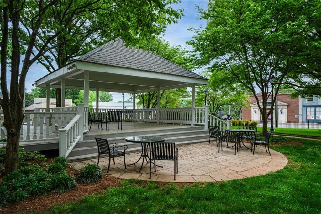130 Forrest Alley, Roswell, Georgia image 43