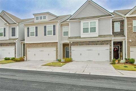 A home in Fairburn