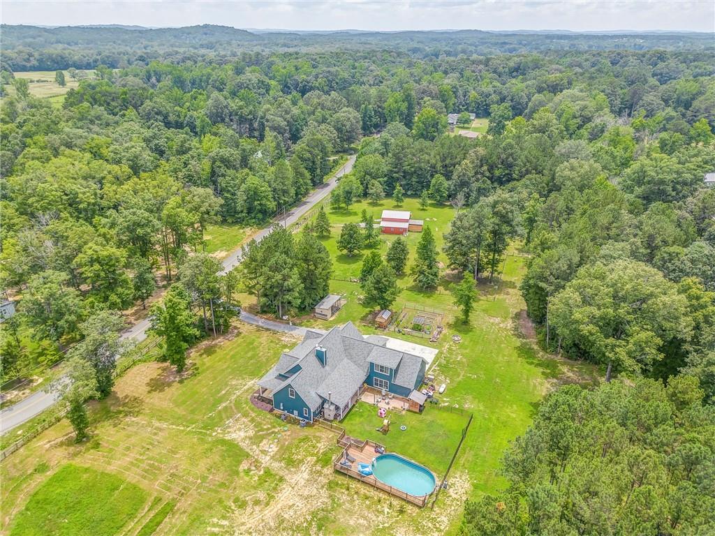 318 Quail Hollow Drive NW