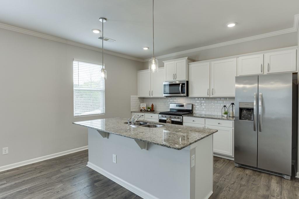 6886 Scarlet Oak Way