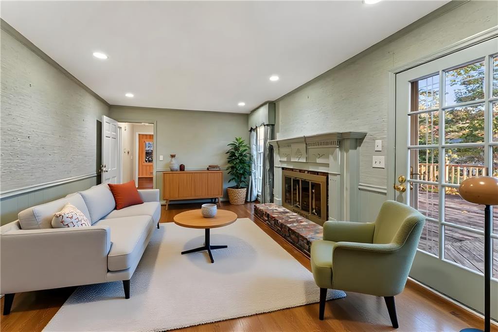 1701 Kings Down Circle