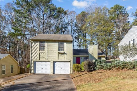 Homes For Sale - 924 Shiloh Ridge Run<br/> Kennesaw, GA 30144