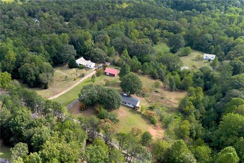 A home in Dawsonville