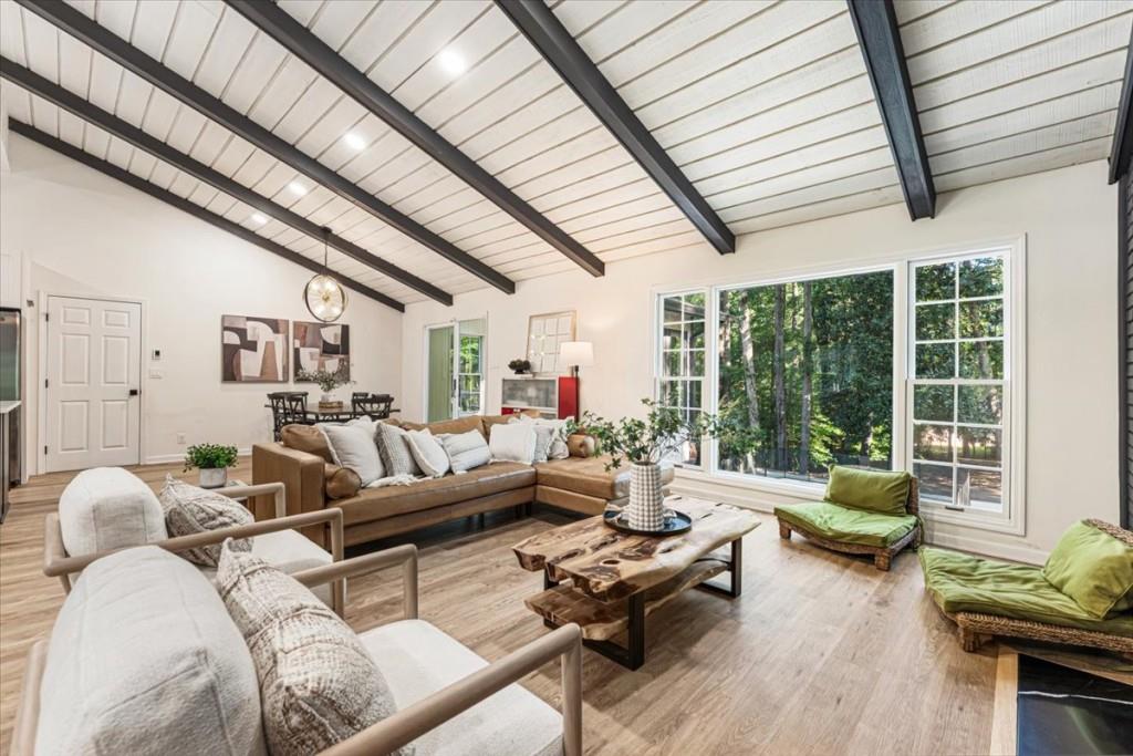 1606 E Nancy Creek Drive