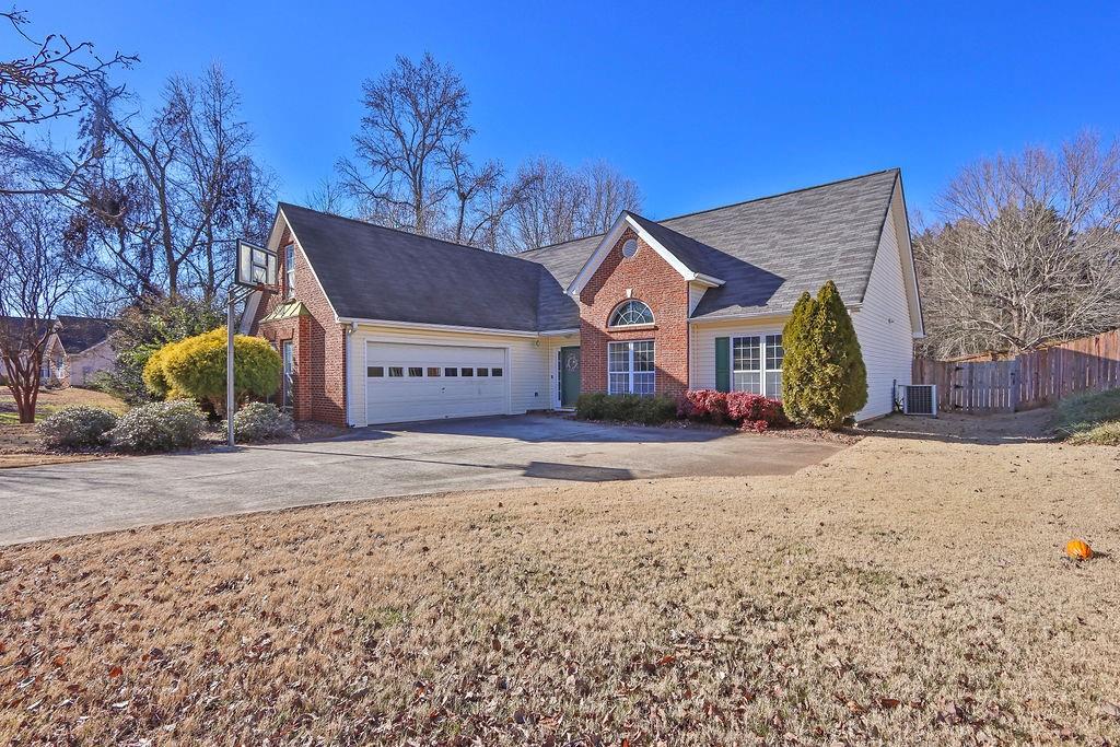 6130 Devonshire Drive, Flowery Branch, Georgia image 4