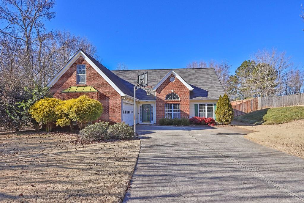 6130 Devonshire Drive, Flowery Branch, Georgia image 3