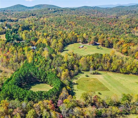 A home in Dahlonega