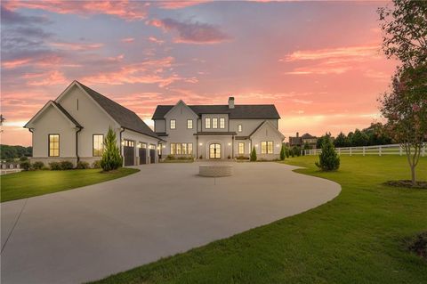 1054 Dee Kennedy Road Auburn GA 30011