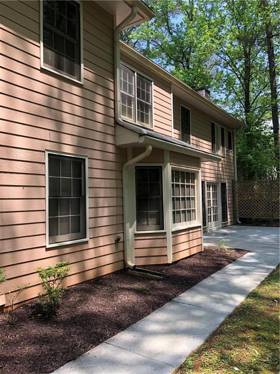 2095 Shallowford Park Manor, Roswell, Georgia image 37