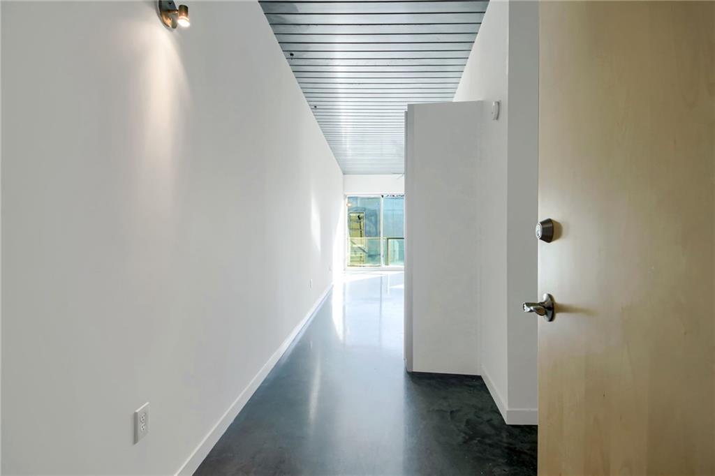 620 Glen Iris Drive NE 521