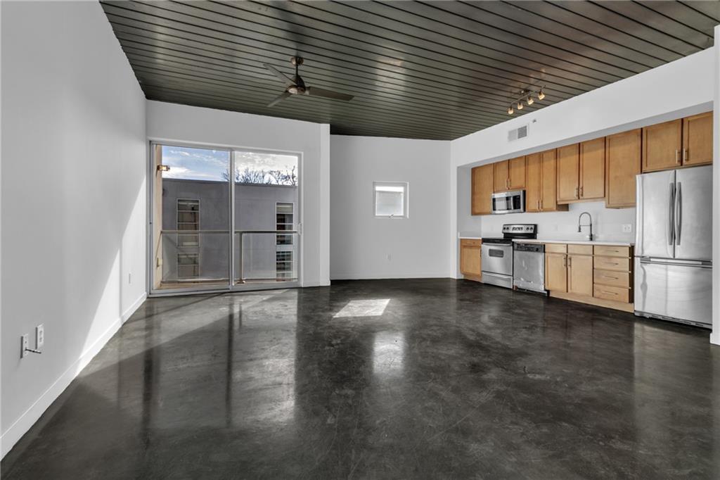 620 Glen Iris Drive NE 521