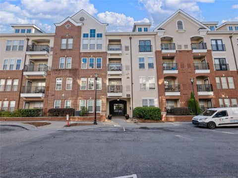 Condo For Sale - 1850 Cotillion Drive #1210<br/> Dekalb County, Atlanta, GA 30338