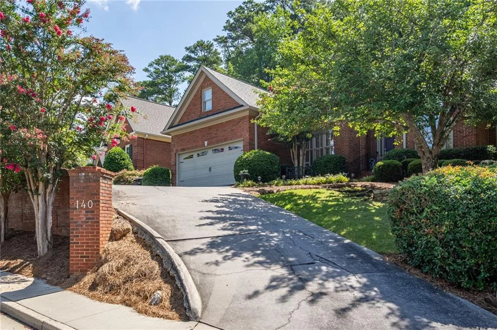 140 Vinings Court