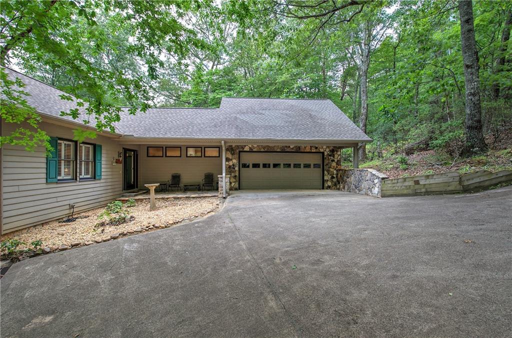 222 Mulligan Way