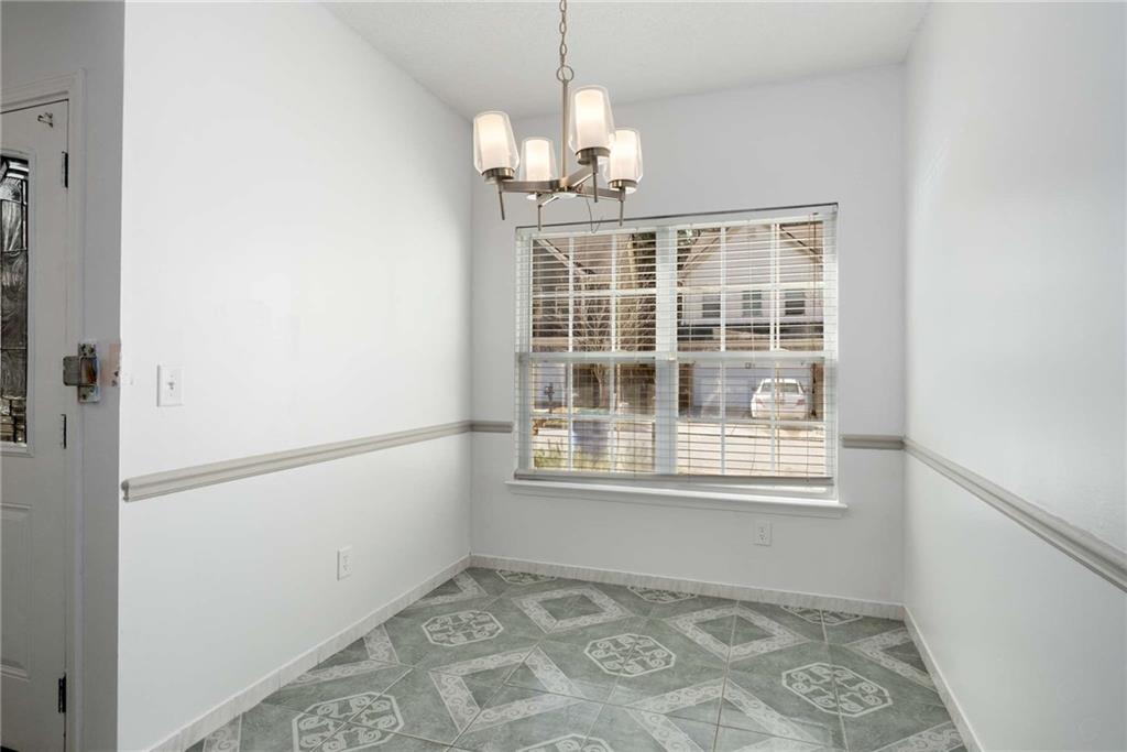 6439 Grey Fox Way, Riverdale, Georgia image 4