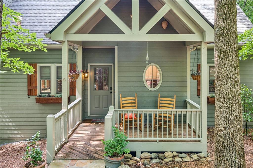 121 Laughing Fox Knoll