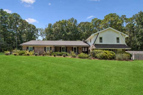 Photo of 212 Simpson Drive NE, Kennesaw, GA 30144 (MLS # 7824923)