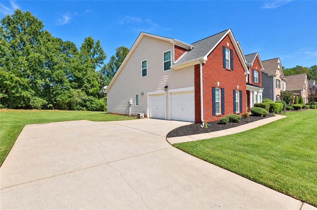 1324 Darian Ln