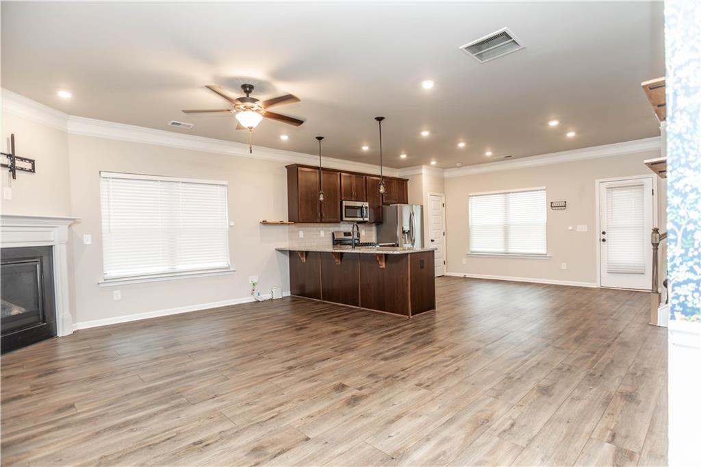 1024 Burke Street 56