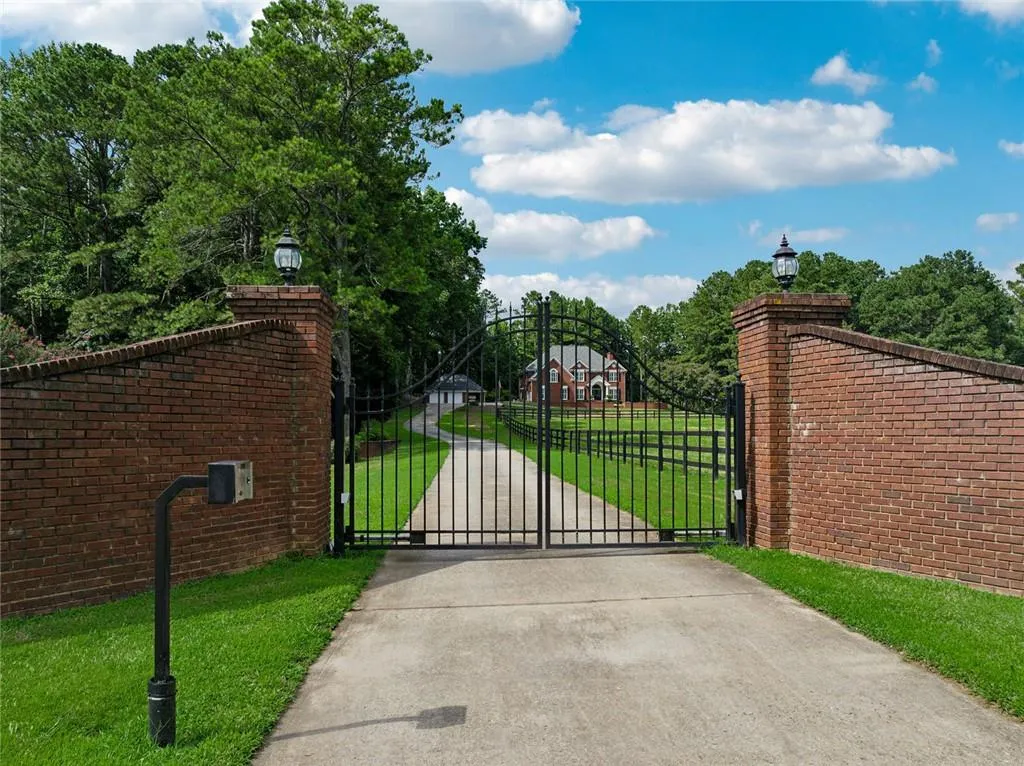 Milton, Georgia 30004, United States, 7 Bedrooms Bedrooms, ,8 BathroomsBathrooms,Residential,Active,191238