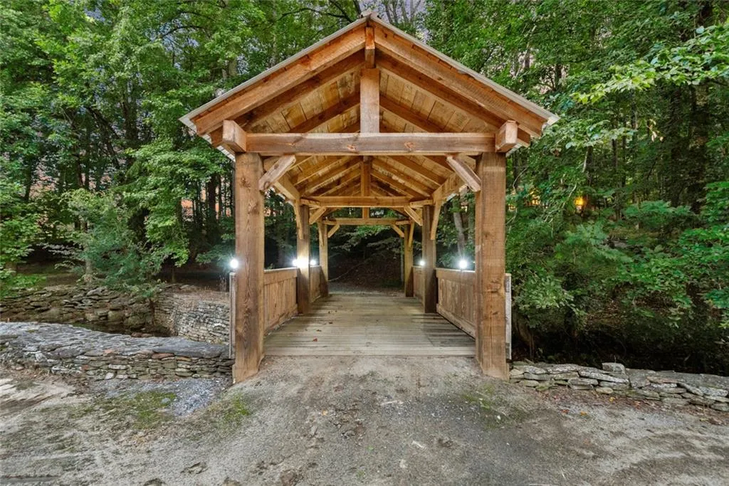 Milton, Georgia 30004, United States, 7 Bedrooms Bedrooms, ,8 BathroomsBathrooms,Residential,Active,191238