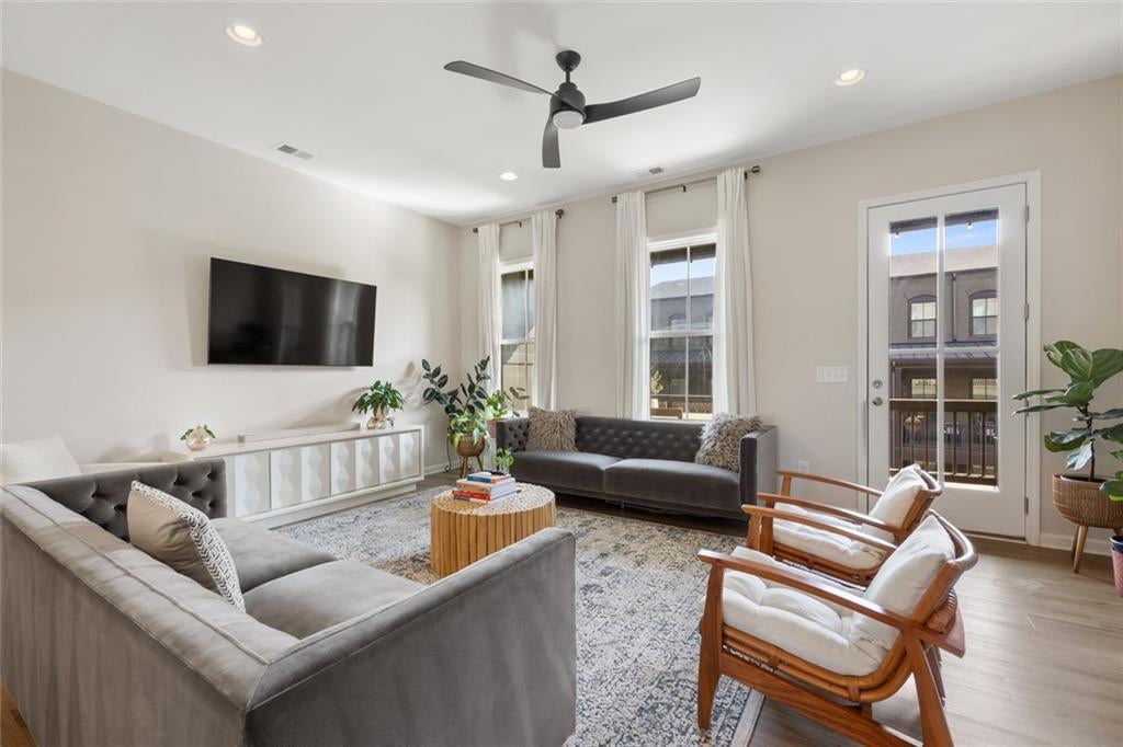 6515 Cortland Walk