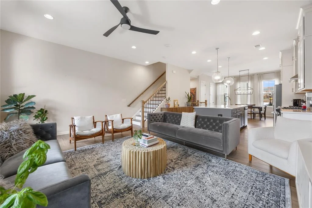 6515 Cortland Walk