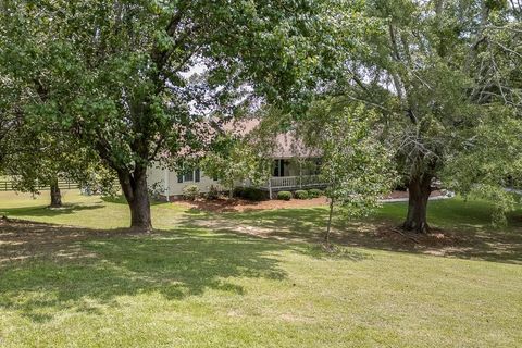 A home in Flowery Branch