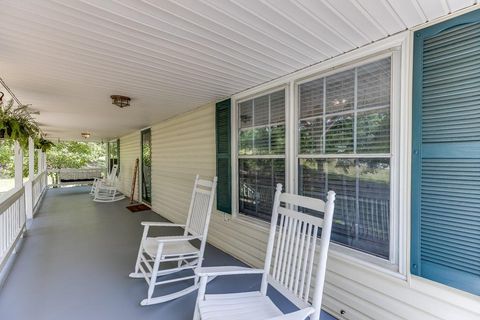 A home in Flowery Branch