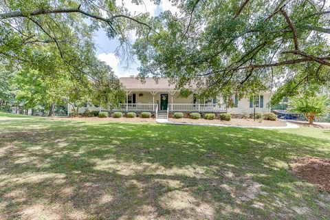 A home in Flowery Branch