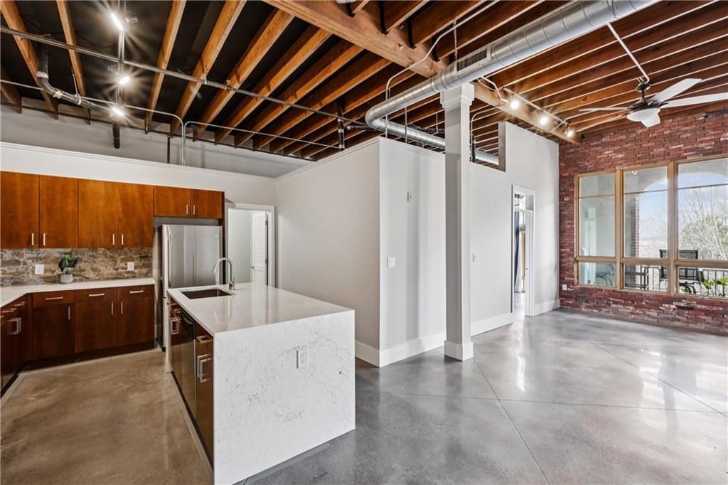 319 Atlanta Street SE 404