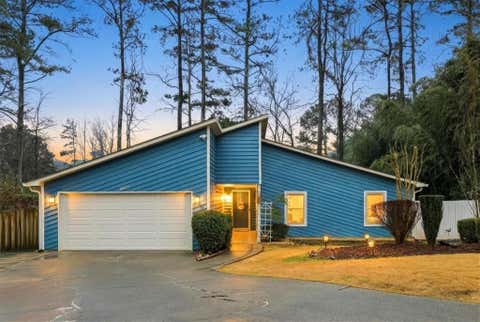 Photo of 2025 Kristian Way, Roswell, GA 30076 (MLS # 7814637)