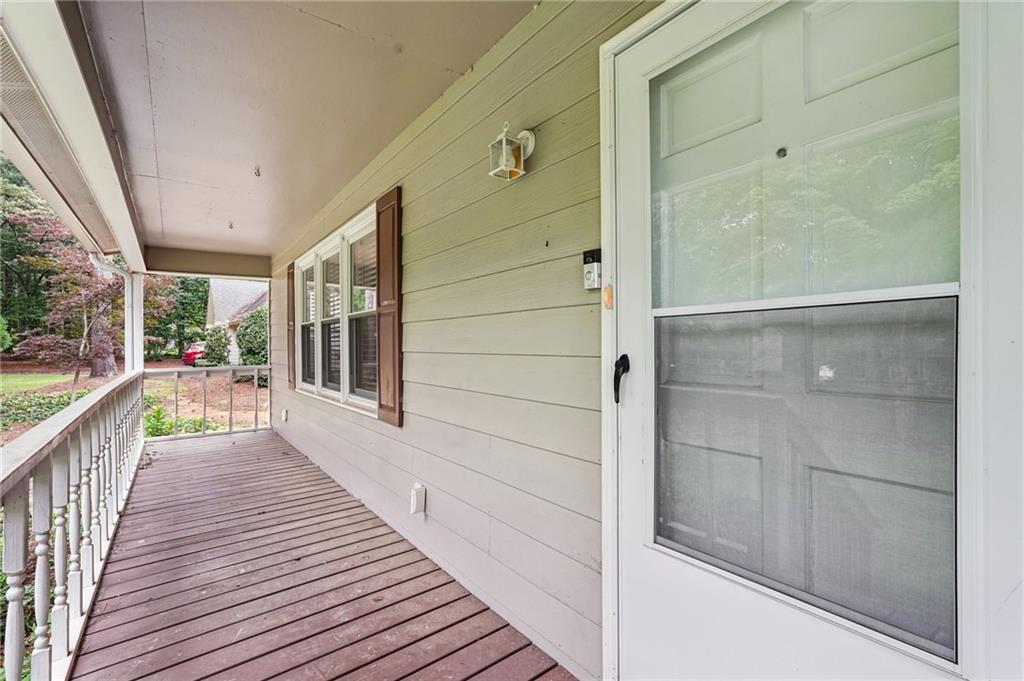 1952 Winding Creek Lane SW