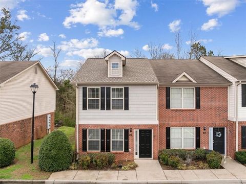 Townhouse For Sale - 140 Madison Place<br/> Adairsville, GA 30103