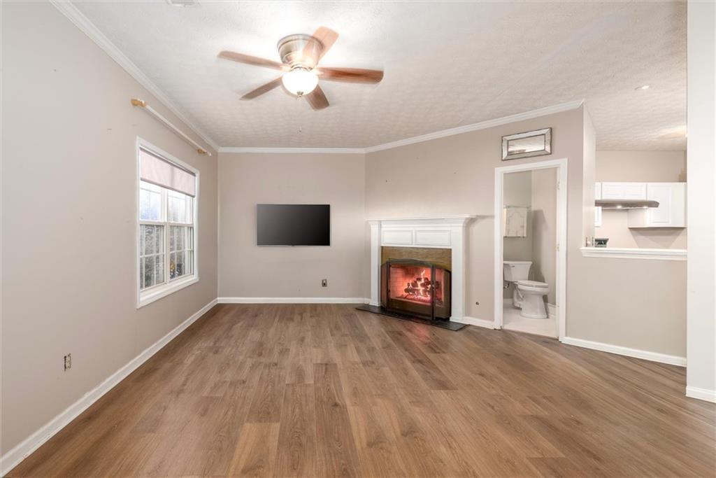 869 Glynn Oaks Drive