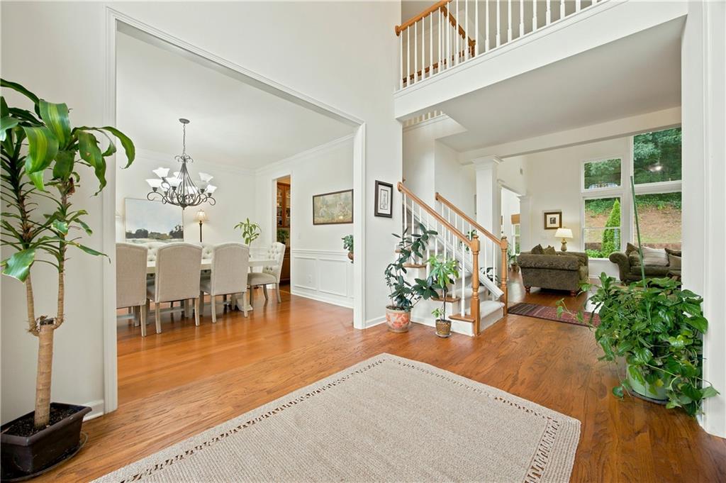 1345 Cresthaven Lane