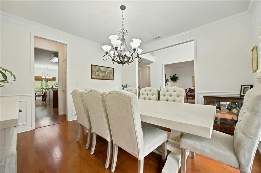 1345 Cresthaven Lane