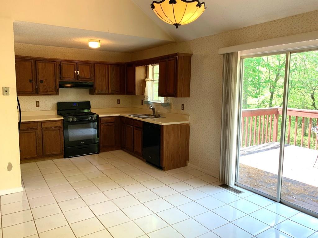 997 Timbervale Lane, Lithonia, Georgia image 3