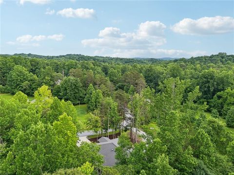 A home in Dahlonega