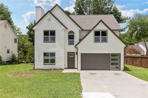 Homes For Sale - 140 Winncastle Drive<br/> Lawrenceville, GA 30044