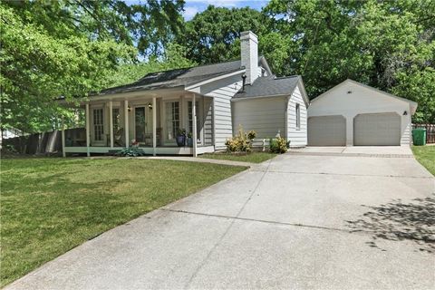 Photo of 1661 Hudson Road, Decatur, GA 30033 (MLS # 7759483)