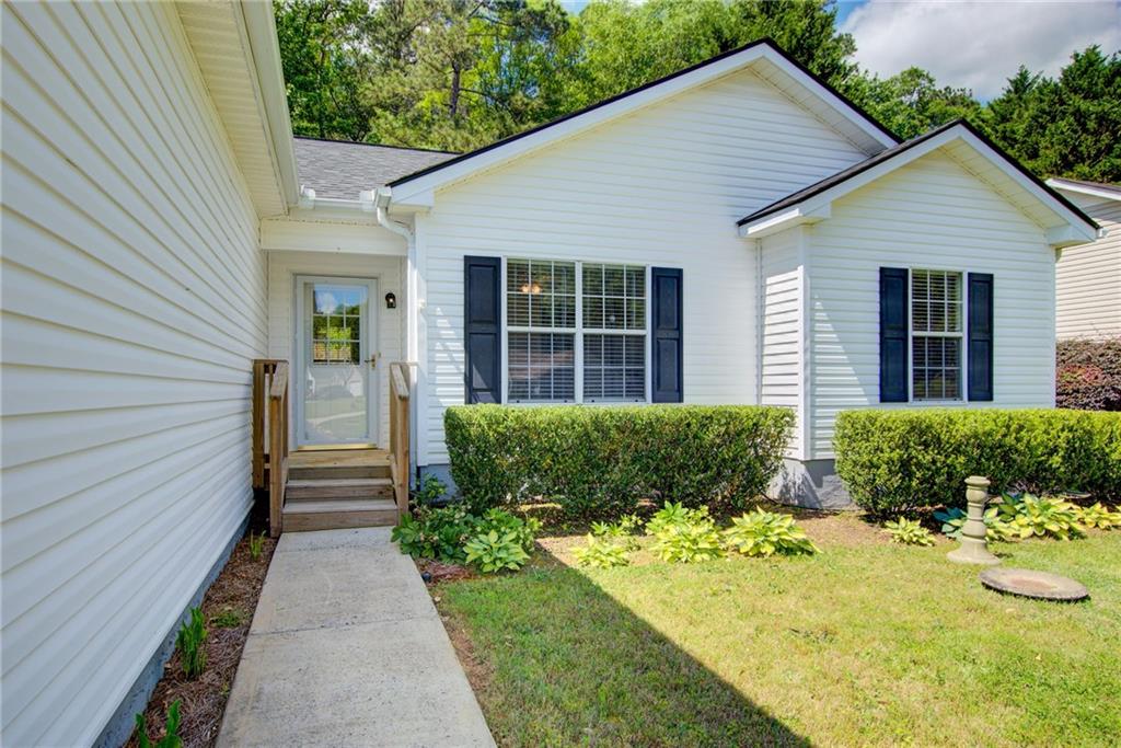 333 Mary Alice Drive, Winder, Georgia image 2