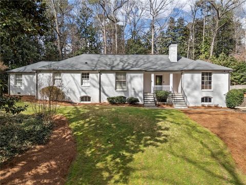 Homes For Sale - 1129 E Beechwood Drive<br/> Atlanta, GA 30327